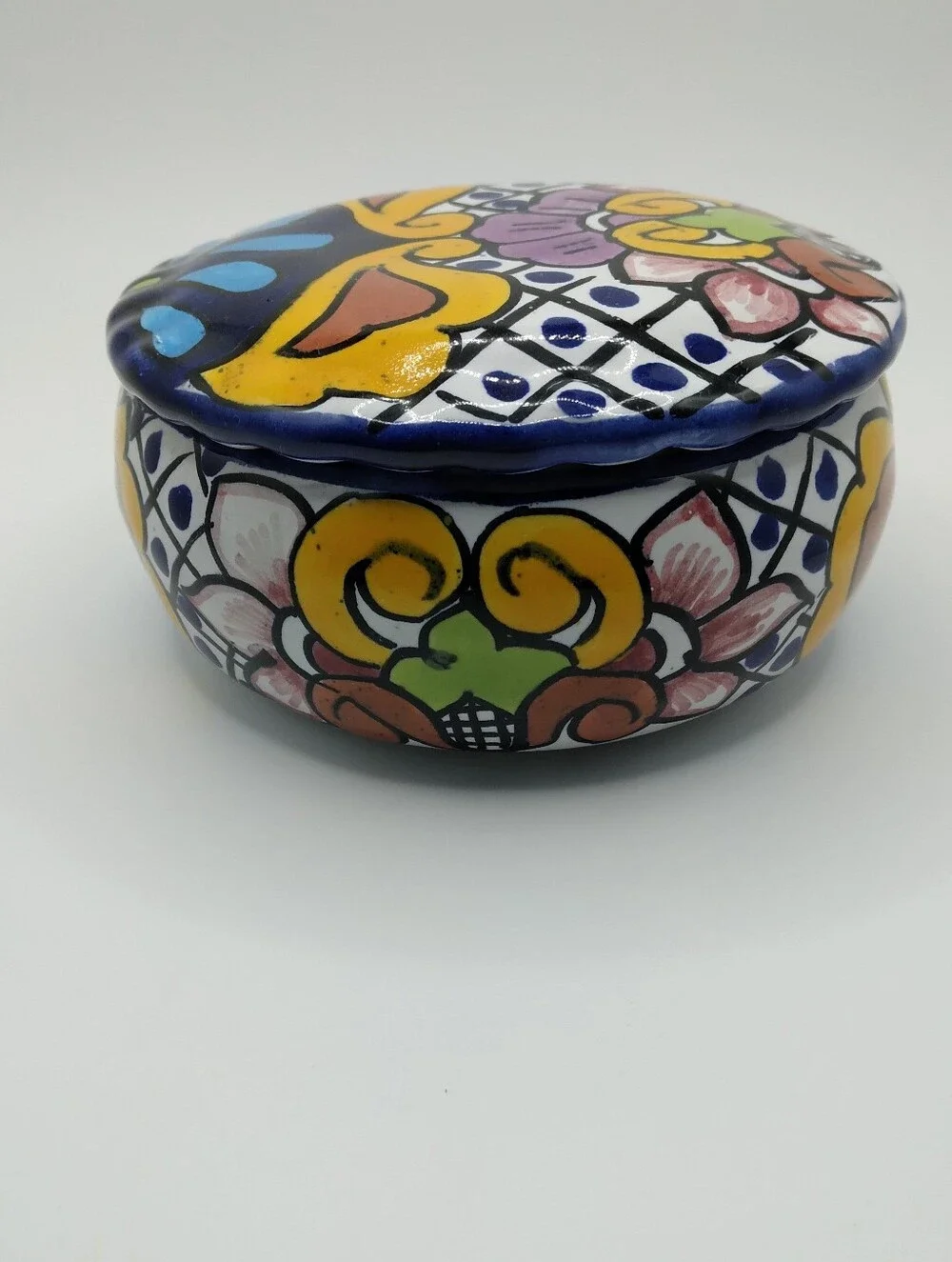 Telavera vibrant pottery